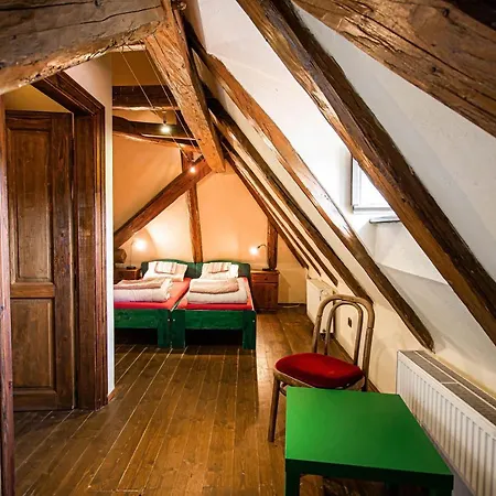 99 Guest house *